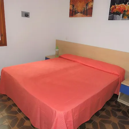 Flat In A With Garden *