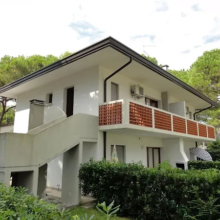 아파트 Flat In A With Garden